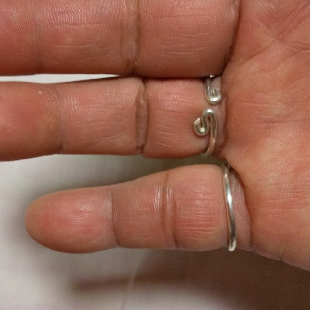 シルバー波動リング 小指にはめると重心のバランスがとれ健康になる 内径希望可  レディースのアクセサリー(リング(指輪))の商品写真