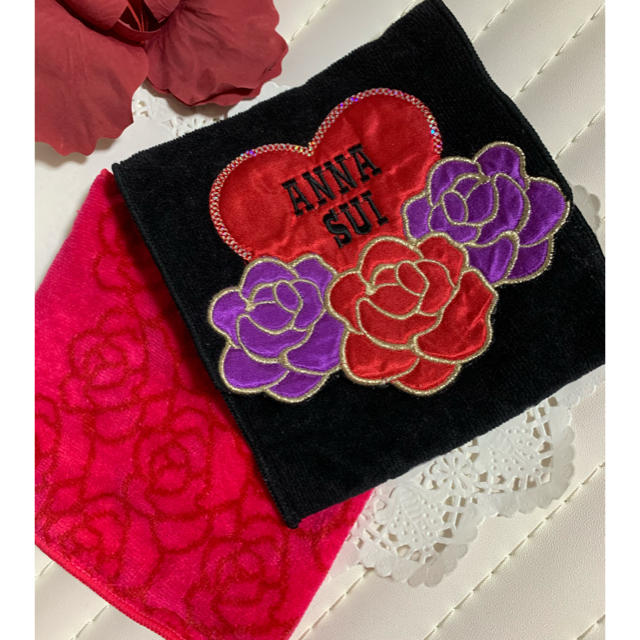 ANNA SUI(アナスイ)のchatty386様専用❣️ANNA SUI❣️タオルハンカチポーチ2枚セット レディースのファッション小物(ポーチ)の商品写真