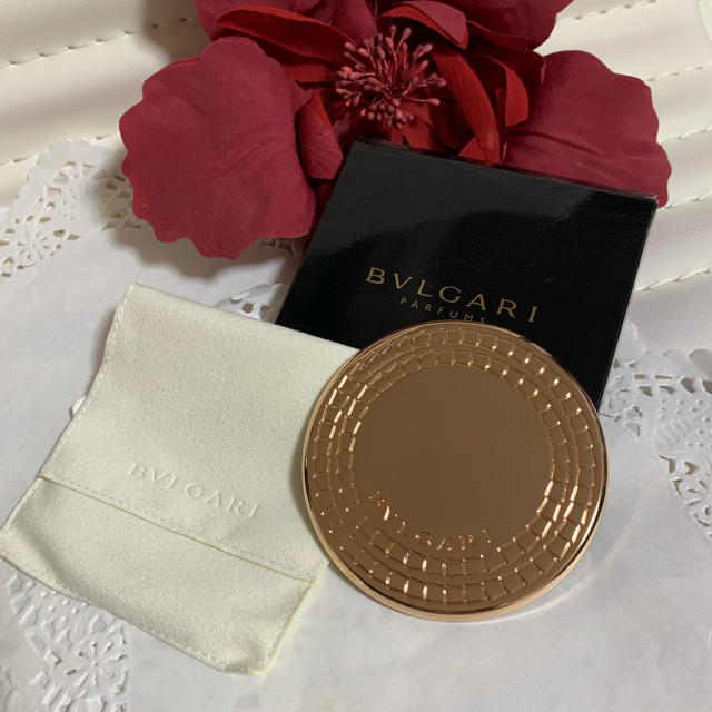 BVLGARI(ブルガリ)の未使用❣️非売品❣️ブルガリ　コンパクトミラー　袋と箱あり レディースのファッション小物(ミラー)の商品写真