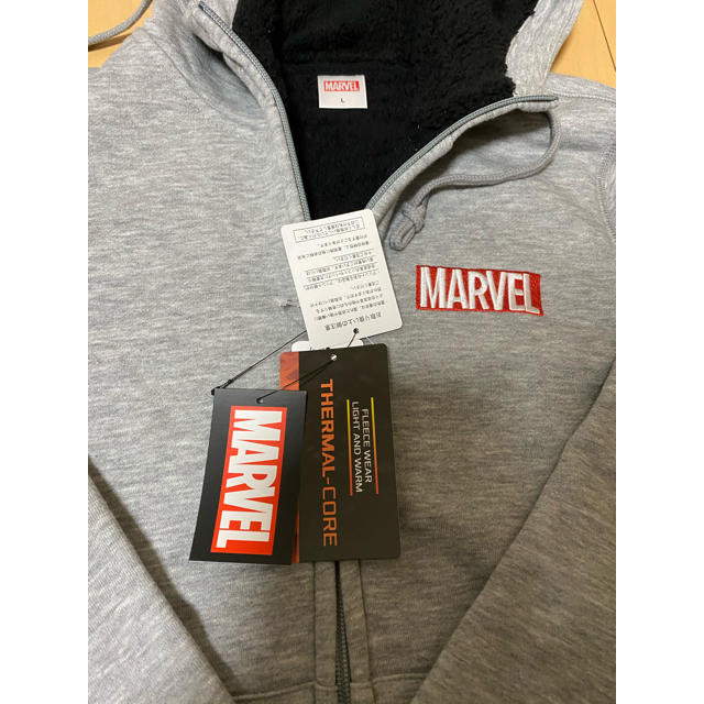 MARVEL(マーベル)のMARVEL 裏地モコモコパーカーL⭐新品⭐ レディースのトップス(パーカー)の商品写真