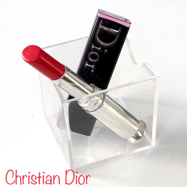 Christian Dior(クリスチャンディオール)のChristian Dior 箱付き アディクトラッカー スティック 744 コスメ/美容のベースメイク/化粧品(口紅)の商品写真