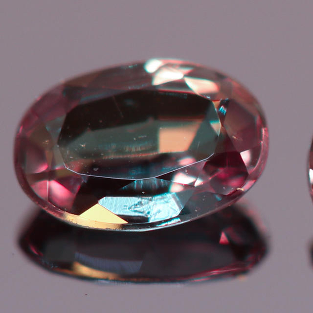 卸屋激選! 色変わり抜群 天然アレキサンドライト 0.18ct 販売価格の