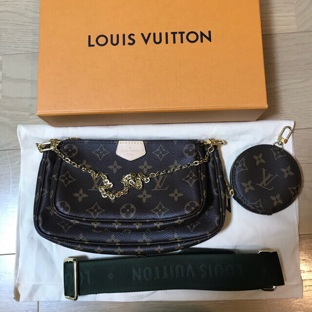 LOUIS VUITTON ミュルティ・ポシェット・アクセソワール