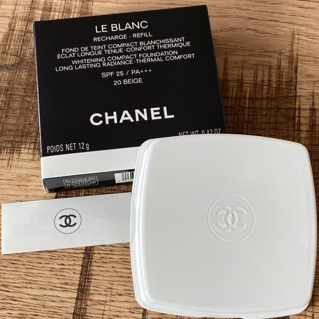 CHANEL(シャネル)のシャネル CHANEL ルブラン コンパクトラディアンス   20 リフィル コスメ/美容のベースメイク/化粧品(ファンデーション)の商品写真