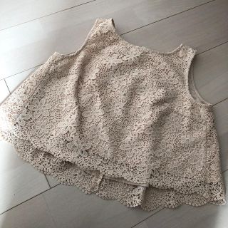 ジルバイジルスチュアート(JILL by JILLSTUART)の美品JILL BY JILLSTUARTのタック入りトップス(カットソー(半袖/袖なし))