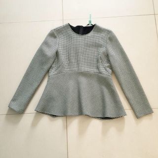 ザラ(ZARA)のZARA トップス(シャツ/ブラウス(半袖/袖なし))