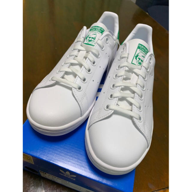 adidas(アディダス)のAdidas Stan Smith Green  スタンスミス 緑 選べるサイズ レディースの靴/シューズ(スニーカー)の商品写真