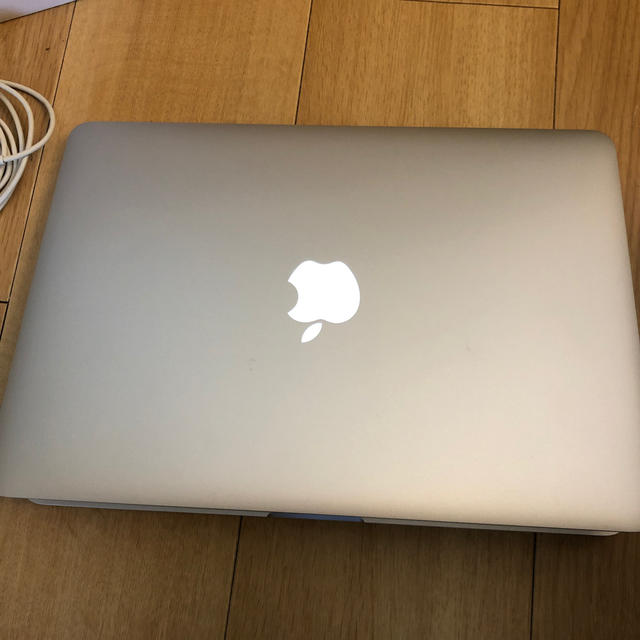 Apple(アップル)のApple Macbook Pro 13.3/2.7GHz/16GB/128GB スマホ/家電/カメラのPC/タブレット(ノートPC)の商品写真