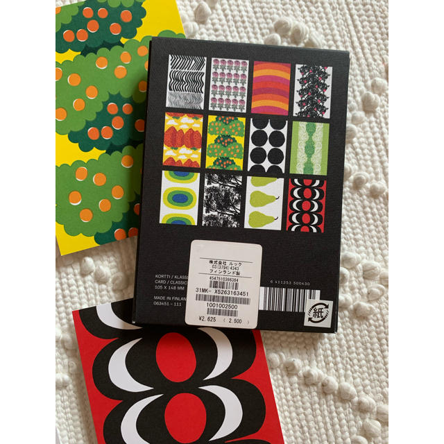 marimekko(マリメッコ)のmariekko マリメッコ　ポストカード　classics 12枚入 インテリア/住まい/日用品の文房具(その他)の商品写真