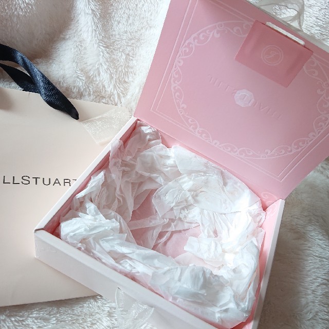 JILLSTUART(ジルスチュアート)のJILLSTUART❁ギフトボックス レディースのバッグ(ショップ袋)の商品写真