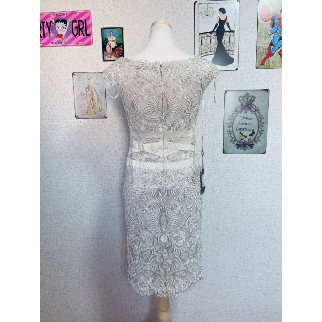 大人気 新品 2 Tadashi Shoji タダシショージ ホワイト 大人気 新品 2 Tadashi Shoji タダシショージ ホワイト