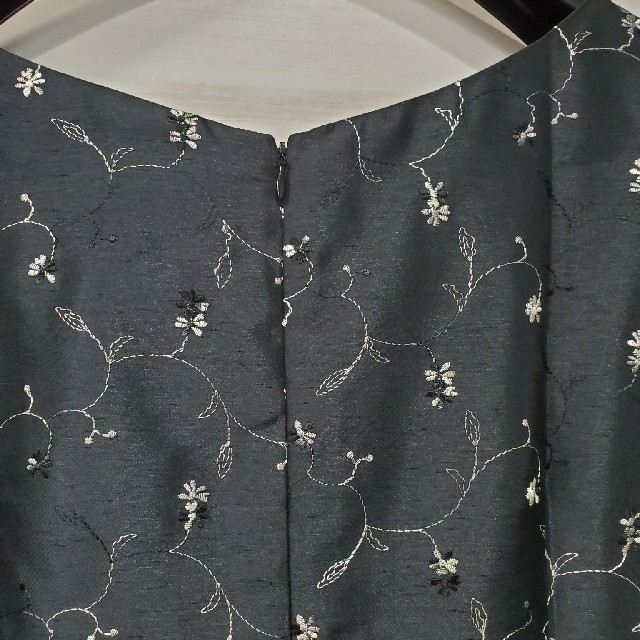 シャンブレー小花ワンピース レディースのフォーマル/ドレス(ミディアムドレス)の商品写真
