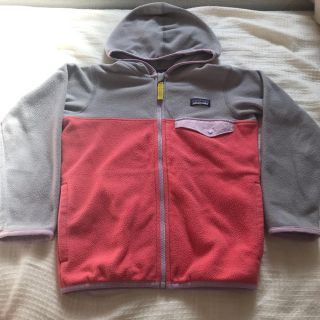 パタゴニア(patagonia)のパタゴニア  キッズ　フリース　5T(ジャケット/上着)