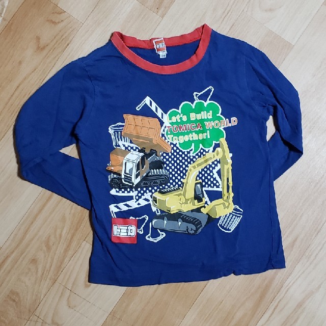 Takara Tomy(タカラトミー)のトミカ　カットソー キッズ/ベビー/マタニティのキッズ服男の子用(90cm~)(Tシャツ/カットソー)の商品写真