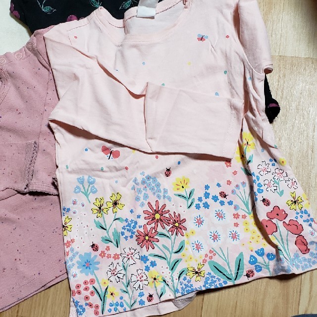 H&M(エイチアンドエム)の女の子♥️カットソー4枚セット キッズ/ベビー/マタニティのキッズ服女の子用(90cm~)(Tシャツ/カットソー)の商品写真