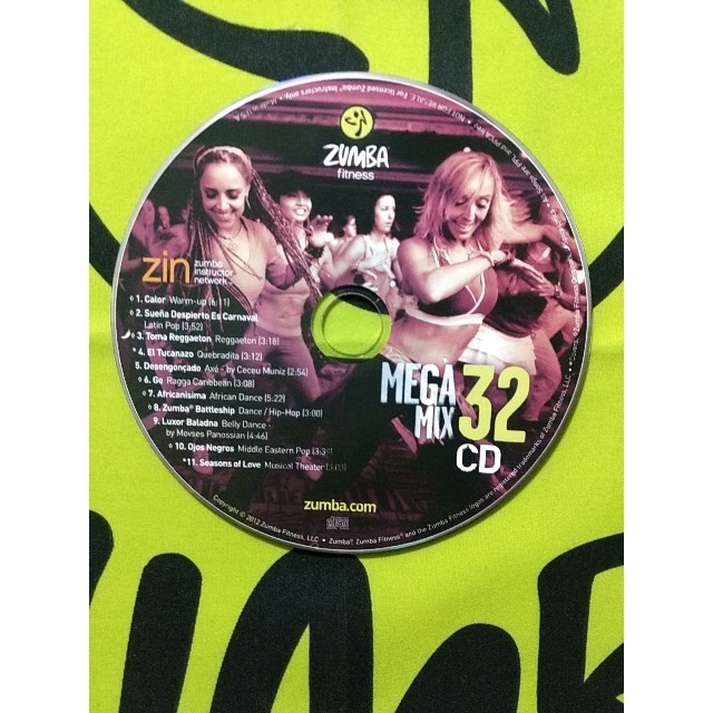 超希少！　ZUMBA　ズンバ　Megamix32 CD & DVD 2012年