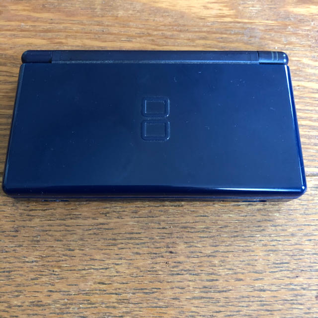 ニンテンドーDS(ニンテンドーDS)のNINTENDO DS Lite Enamel Navy 紺色 エンタメ/ホビーのゲームソフト/ゲーム機本体(携帯用ゲーム機本体)の商品写真