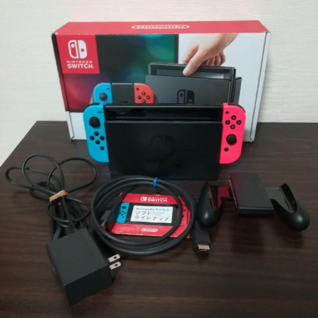 任天堂　スイッチ　本体　美品