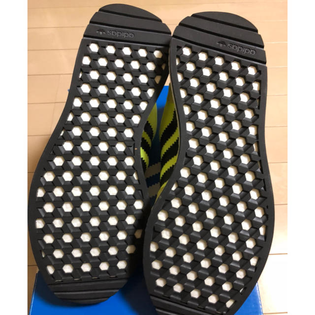 adidas(アディダス)のINIKI RUNNER SOLAR YELLOW/CORE BLACK メンズの靴/シューズ(スニーカー)の商品写真