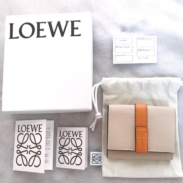 LOEWE - 【mey】1番人気色＊ロエベ 三つ折り財布　バイカラーウォレット