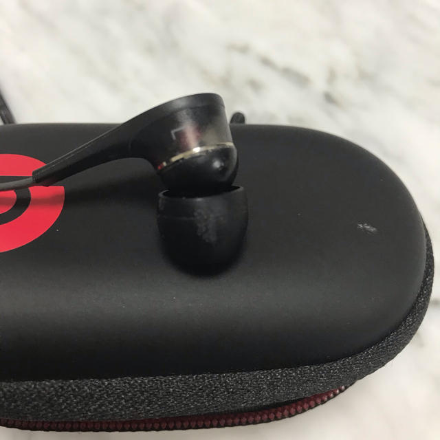 Beats by Dr Dre(ビーツバイドクタードレ)のbeats イヤホン スマホ/家電/カメラのオーディオ機器(ヘッドフォン/イヤフォン)の商品写真