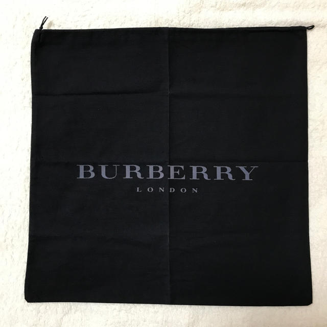 BURBERRY(バーバリー)の未使用　Burberry バッグ　収納袋　保存袋 レディースのバッグ(ショップ袋)の商品写真