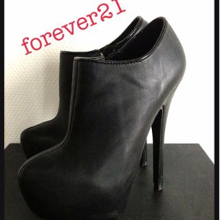 フォーエバートゥエンティーワン(FOREVER 21)のforever21♡ブーティ(ブーツ)