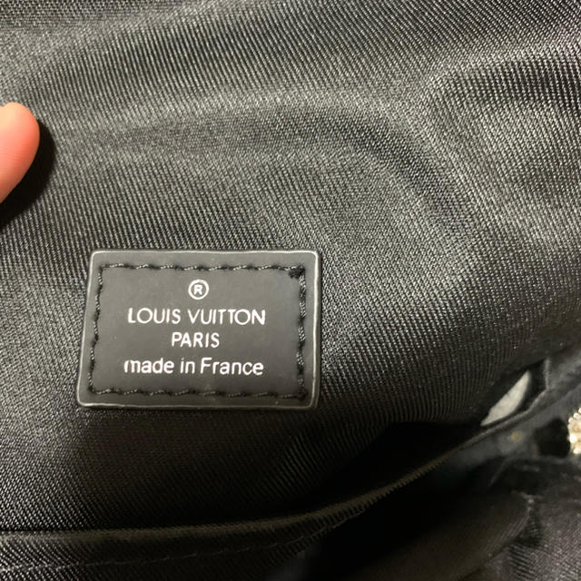 LOUIS VUITTON(ルイヴィトン)のルイヴィトンアヴェーニュ,スリングバック メンズのバッグ(ショルダーバッグ)の商品写真