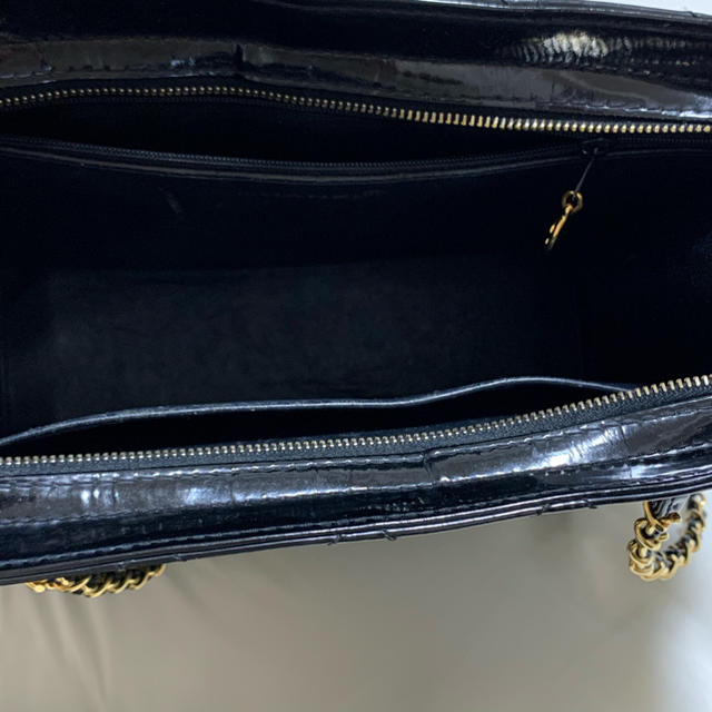CHANEL(シャネル)のシャネル　ショルダーバッグ  マトラッセ　エナメル　ブラック　黒　美品　レア　 レディースのバッグ(ショルダーバッグ)の商品写真
