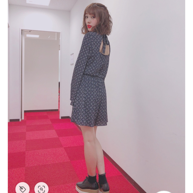 Lily Brown(リリーブラウン)のバックリボンフレアロンパース　リリーブラウン レディースのパンツ(オールインワン)の商品写真