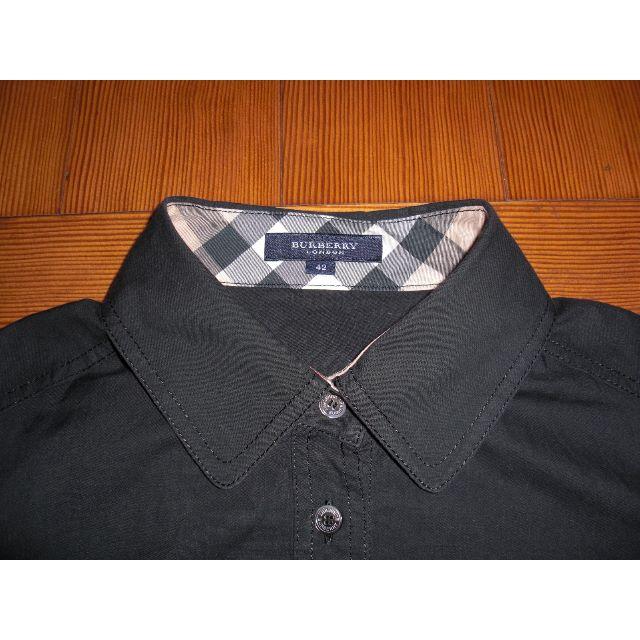 BURBERRY(バーバリー)の中古美品　バーバリーロンドン　半袖シャツ　黒　４２ レディースのトップス(シャツ/ブラウス(半袖/袖なし))の商品写真