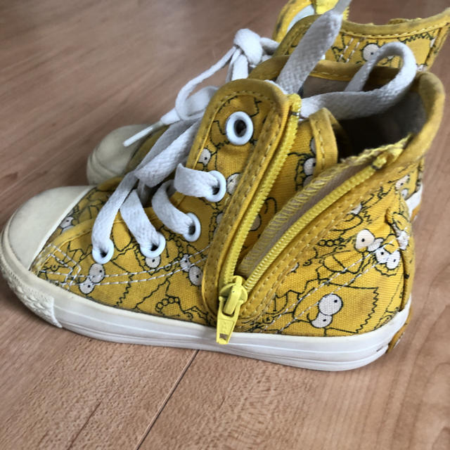 CONVERSE(コンバース)のコンバース　ハイカット　シンプソンズ　15 キッズ/ベビー/マタニティのキッズ靴/シューズ(15cm~)(スニーカー)の商品写真