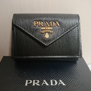 プラダ(PRADA)の【新品・箱付き】PRADA プラダ 三つ折り財布(財布)