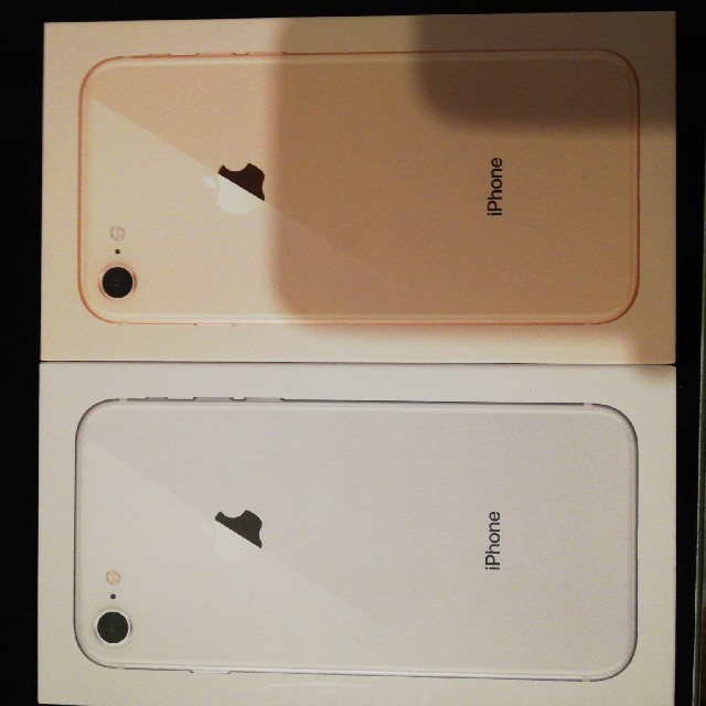 【返品交換不可】 iPhone 2台 SIMフリー 新品　iphone8 - スマートフォン本体