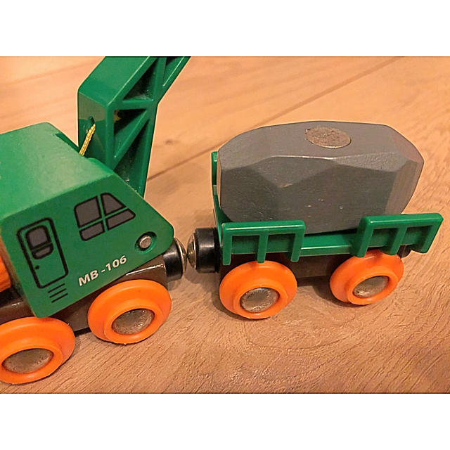 BRIO - BRIO レールウェイ追加車両 緑のクレーンワゴンの通販 by ゆー