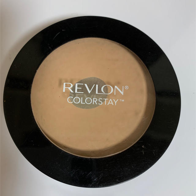 REVLON(レブロン)のレブロン　カラーステイ　プレストパウダーN コスメ/美容のベースメイク/化粧品(ファンデーション)の商品写真
