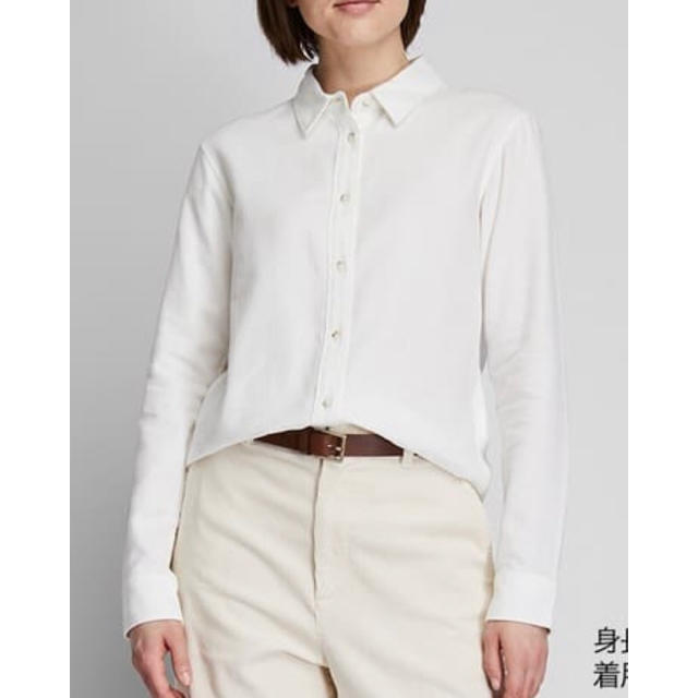 UNIQLO(ユニクロ)のUNIQLO ユニクロ　白シャツ　シャツ　ホワイト　白　ブラウス　レディース レディースのトップス(シャツ/ブラウス(長袖/七分))の商品写真