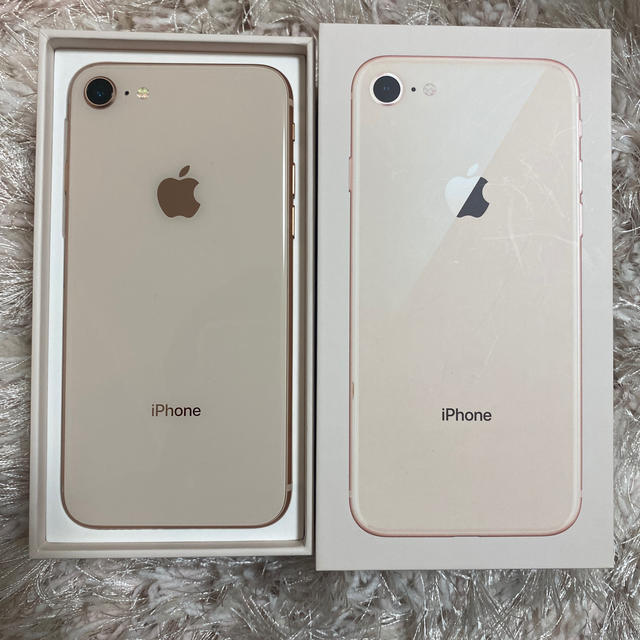 SoftBankカラーiPhone8 64GB 美品