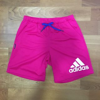 アディダス(adidas)のadidas ハーフパンツ(ハーフパンツ)