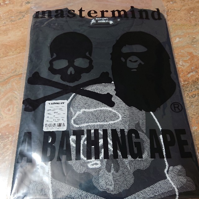 mastermind JAPAN(マスターマインドジャパン)のMASTERMIND Vs A BATHING APE BE@RBRICKTee メンズのトップス(Tシャツ/カットソー(半袖/袖なし))の商品写真