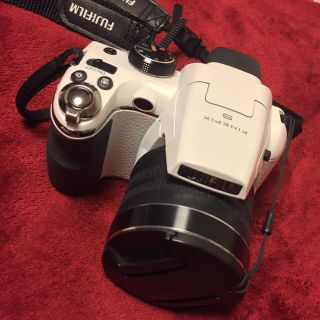 美品⭐️FUJIFILM S4500(ミラーレス一眼)