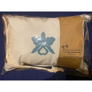 ハレクラニ沖縄　plum pillow(旅行用品)