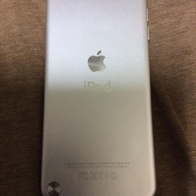 iPod touch(アイポッドタッチ)のiPod touch 第5世代 32GB スマホ/家電/カメラのオーディオ機器(ポータブルプレーヤー)の商品写真