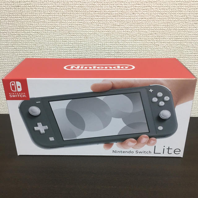 任天堂(ニンテンドウ)の【新品】Nintendo Switch Liteグレー エンタメ/ホビーのゲームソフト/ゲーム機本体(家庭用ゲーム機本体)の商品写真