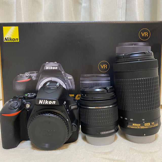 【天皇誕生日記念・値下げ】NIKON D5600 ダブルズームキット付属品セットデジタル一眼