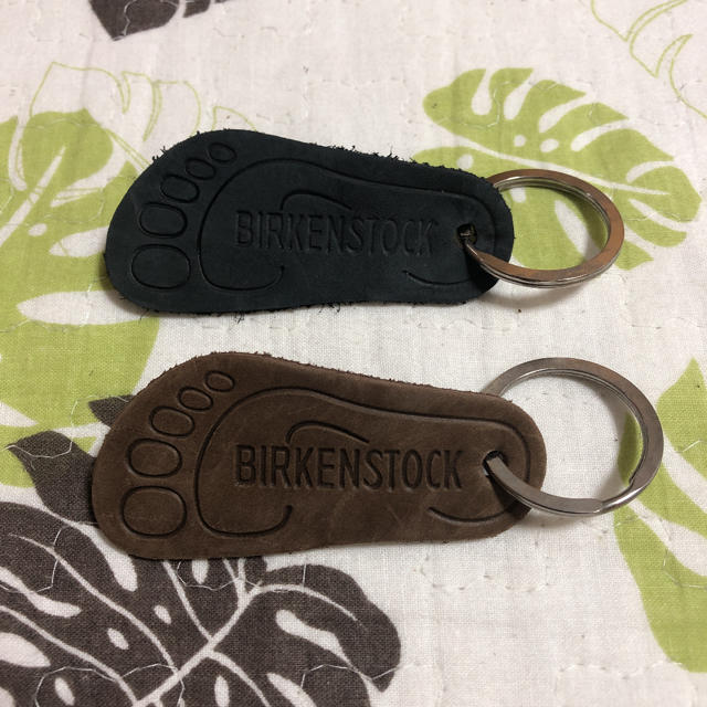 BIRKENSTOCK(ビルケンシュトック)のビルケンシュトック☆キーホルダーセット☆黒茶2 メンズのファッション小物(キーホルダー)の商品写真