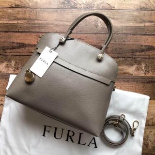 Furla - 新品 SABBIA フルラ パイパー M サッビア グレー グレージュ ...