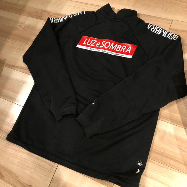 LUZ(ルース)のLUZ e SOMBRA ACTIVE SWEAT CAM HALFZIP  スポーツ/アウトドアのサッカー/フットサル(ウェア)の商品写真