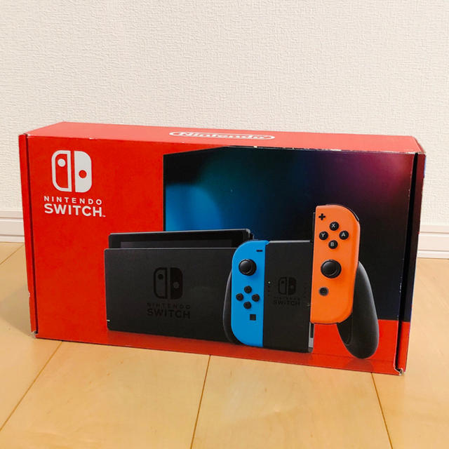 美品/ 新型 Nintendo Switch ブルー/レッド 店舗印あり