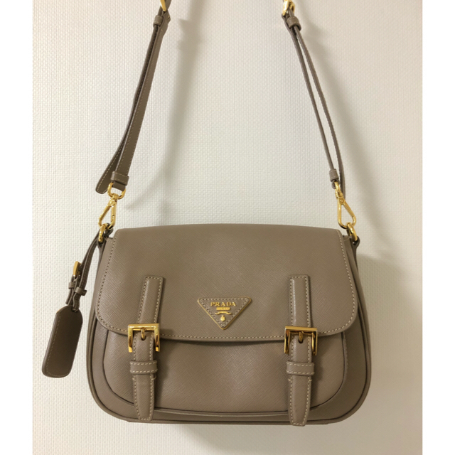 PRADA - ☆PRADA☆サフィアーノ レザー ショルダーバッグ グレージュ